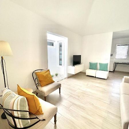 Casahost Townhouse Lise Villa ปูแอร์โตเดลคาร์เมน ภายนอก รูปภาพ