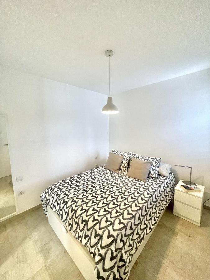 Casahost Townhouse Lise Villa ปูแอร์โตเดลคาร์เมน ภายนอก รูปภาพ