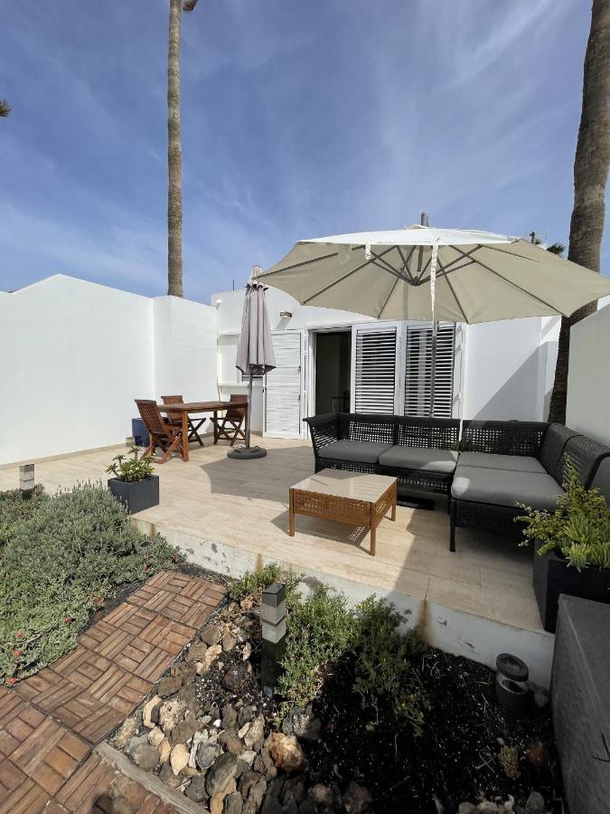 Casahost Townhouse Lise Villa ปูแอร์โตเดลคาร์เมน ภายนอก รูปภาพ