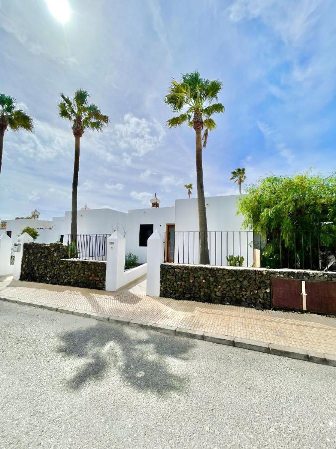 Casahost Townhouse Lise Villa ปูแอร์โตเดลคาร์เมน ภายนอก รูปภาพ