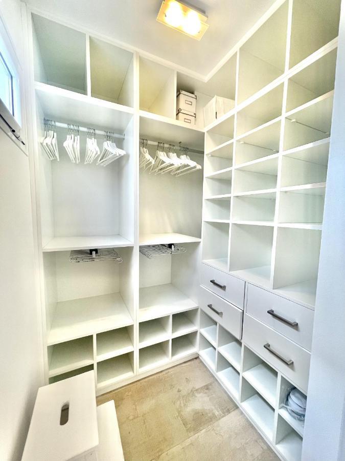 Casahost Townhouse Lise Villa ปูแอร์โตเดลคาร์เมน ภายนอก รูปภาพ