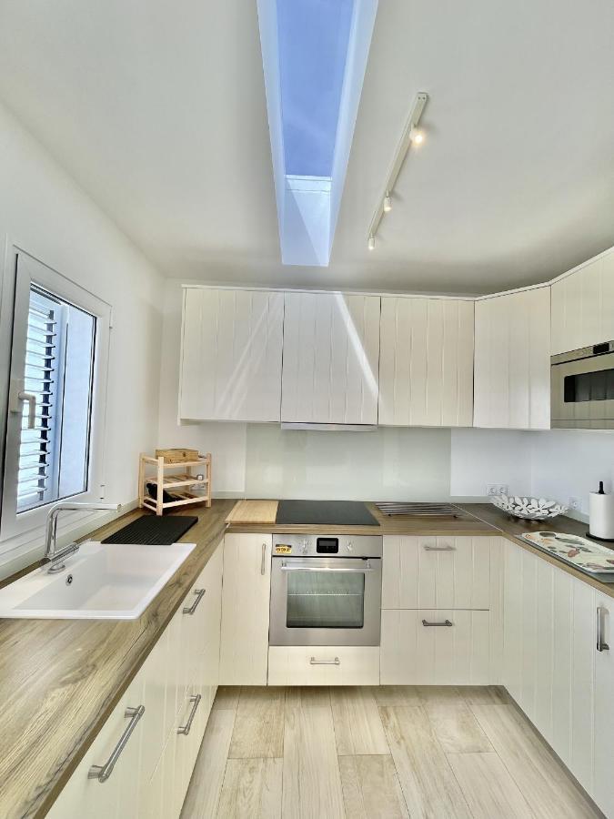 Casahost Townhouse Lise Villa ปูแอร์โตเดลคาร์เมน ภายนอก รูปภาพ